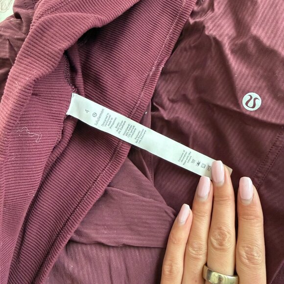 Lululemon dance studio joggers - maroon - size 4 - guc - Picture 2 of 2